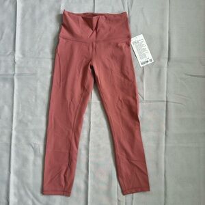 NWT lululemon Wunder Train HR Crop W/ Pockets